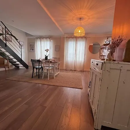 Apartmán Le Saint Pierre Grand Duplex Hyper Centre, Port