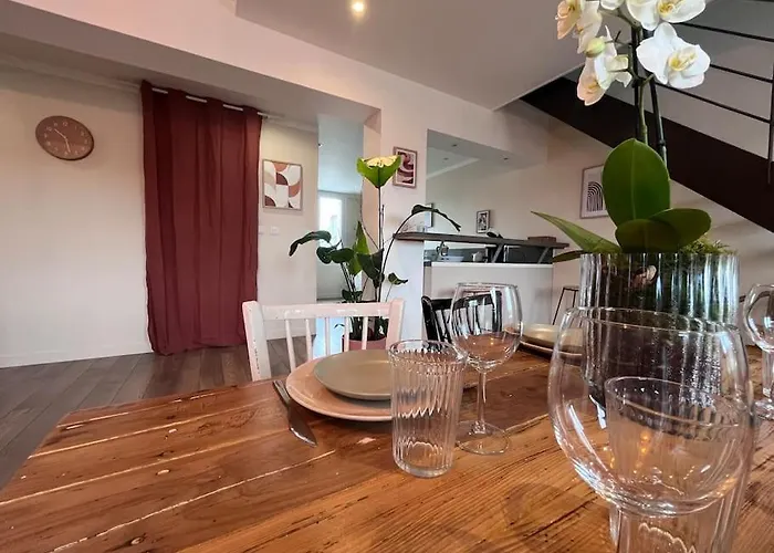 Apartment Le Saint Pierre Grand Duplex Hyper Centre, Port *